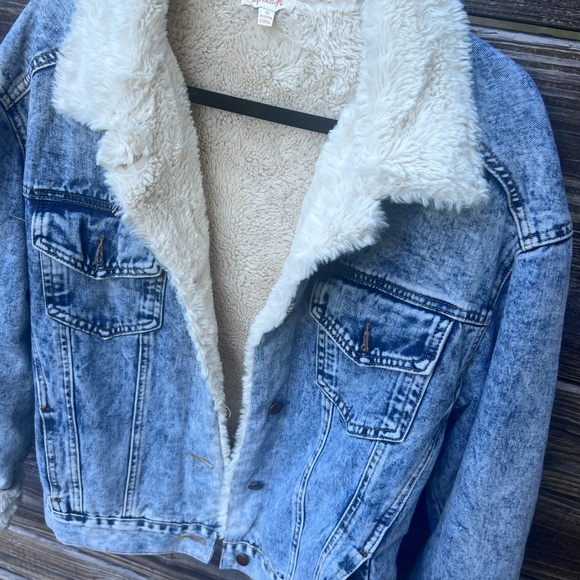 A.Peach Oversized Retro Denim Jacket Extremely Soft Faux Fur Lining - Picture 6 of 12